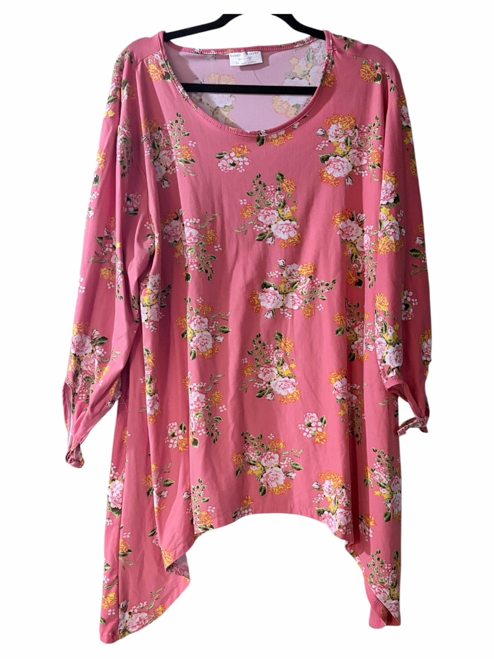 Plus Size Stretch Knit Asymmetrical Sharkbite Hem Floral Top 2X